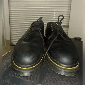 Dr. Martens | Shoes | Dr Martens Mens Black Smooth Leather 3  display picture 2